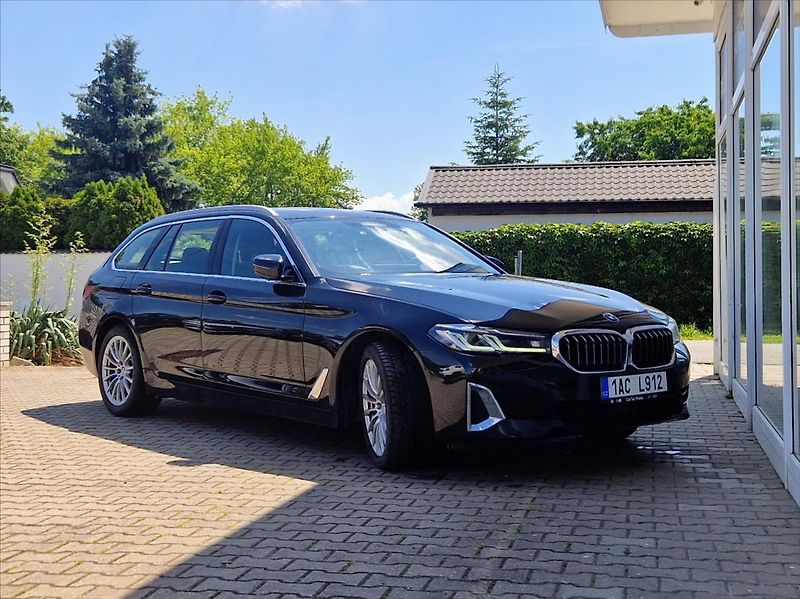 BMW Řada 5 3,0 530d TOURING KOMPLETVÝBAVA - fotka 7 z 39