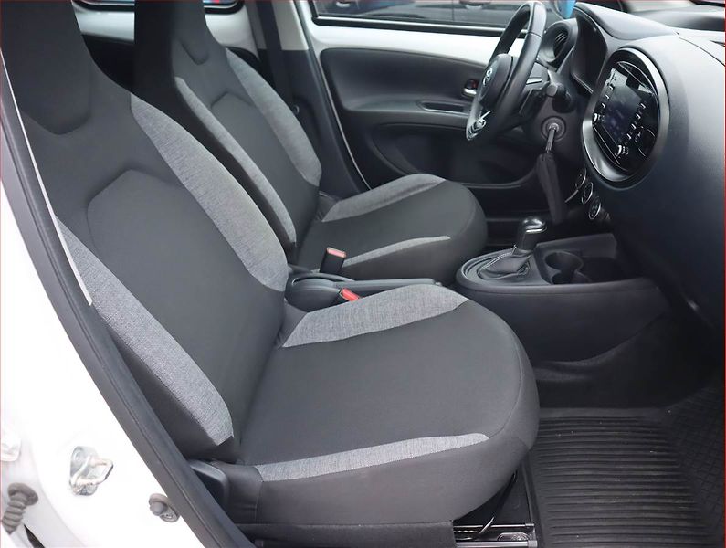Toyota Aygo (2023) Executive 1.0, Automat - fotka 9 z 18