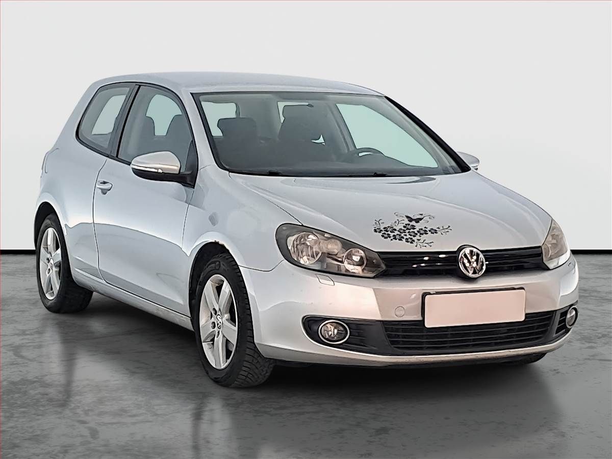 Volkswagen Golf 1.4 16V, po STK, Tažné