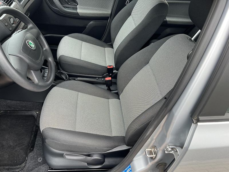 Škoda Fabia 1.2 HTp Special - fotka 8 z 36