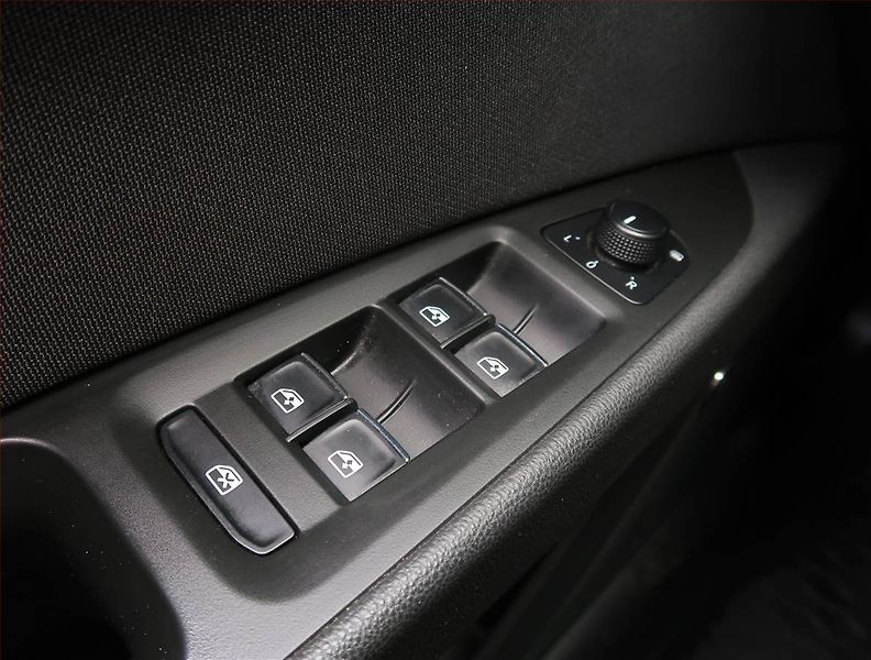 Seat Leon (2020) 1.5 TSI, Kůže, Navi, Tempomat - fotka 19 z 19