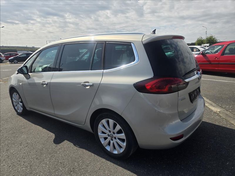 Opel Zafira 2,0 CDTI  TOURER 7 MÍST - fotka 7 z 35
