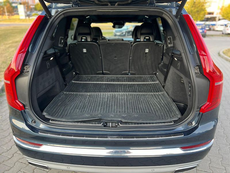 Volvo XC90 (2020)  T8 AWD Plug-in Hybrid  - fotka 13 z 15