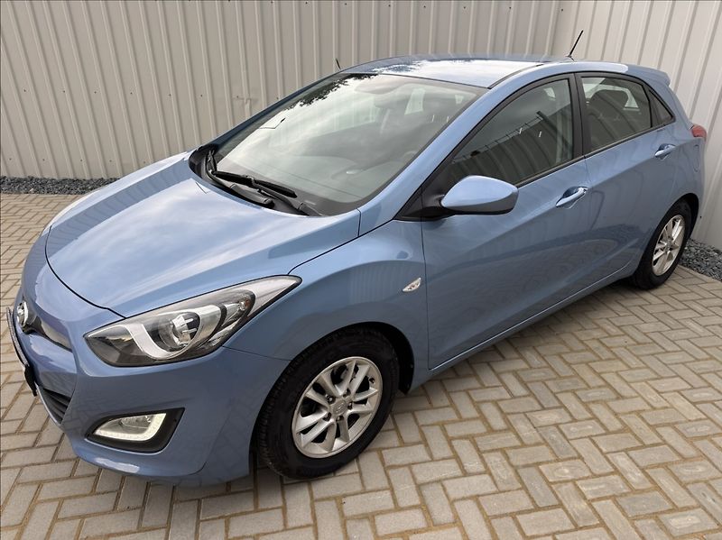 Hyundai i30 1,4 i 73kW ALU klima původ ČR - fotka 5 z 50