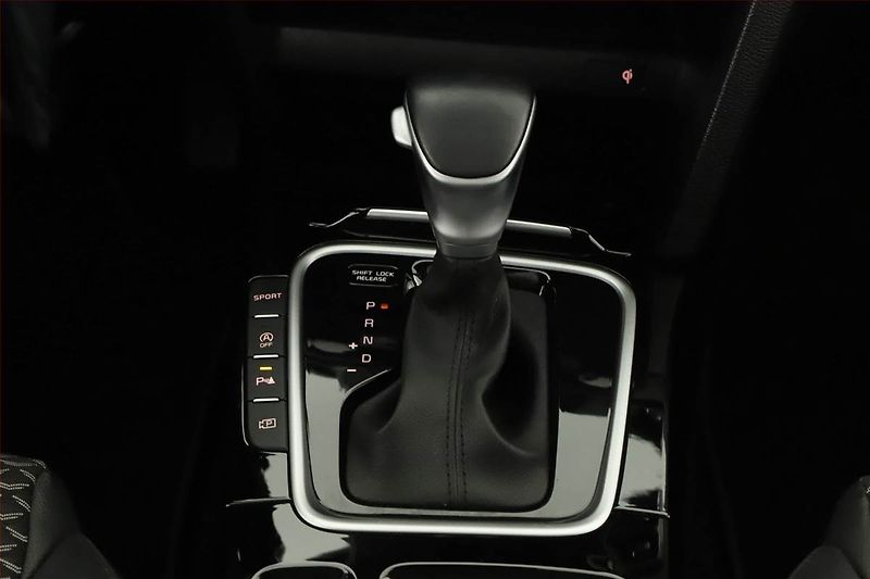 Kia XCeed (2023) Exclusive 1.5 T-GDI - fotka 10 z 15