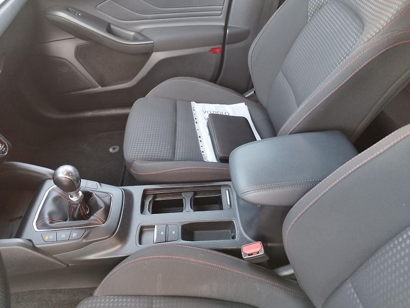 Ford Focus 1.5DCI,volat-608081843,ST-line - fotka 12 z 18