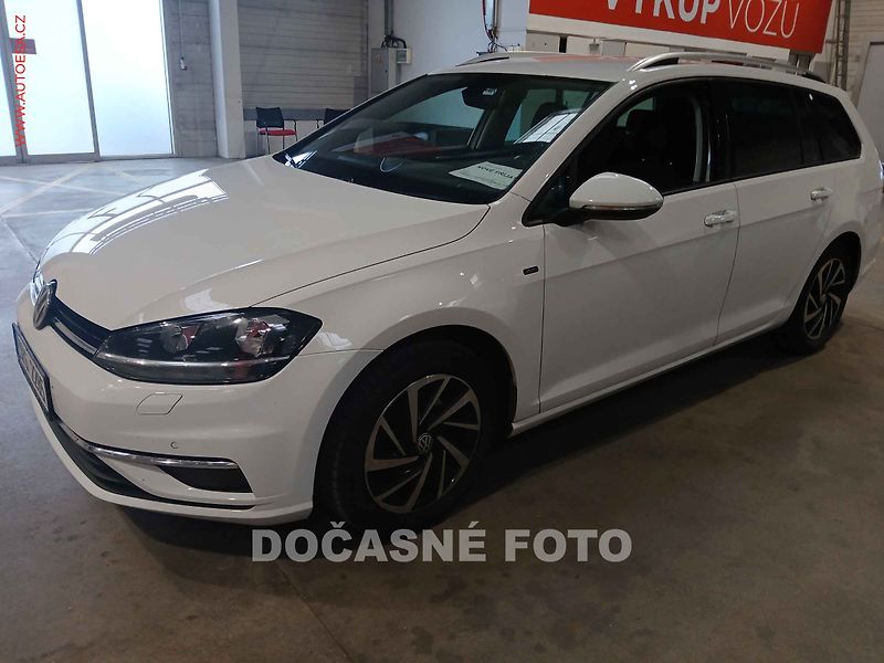 Volkswagen Golf (2019) 2.0TDi, DSG - fotka 1 z 3