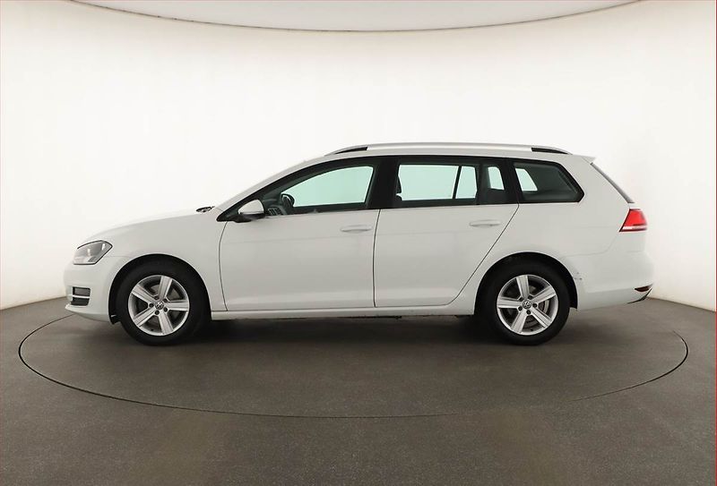 Volkswagen Golf (2015) 1.6 TDI, Automat, Tempomat - fotka 3 z 16