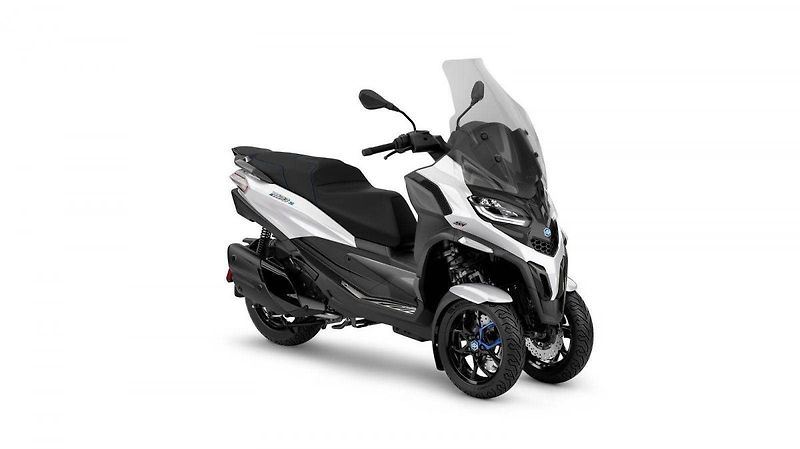 Piaggio MP3 400 (2026) MP3 Sport 400 E5+ - fotka 7 z 9