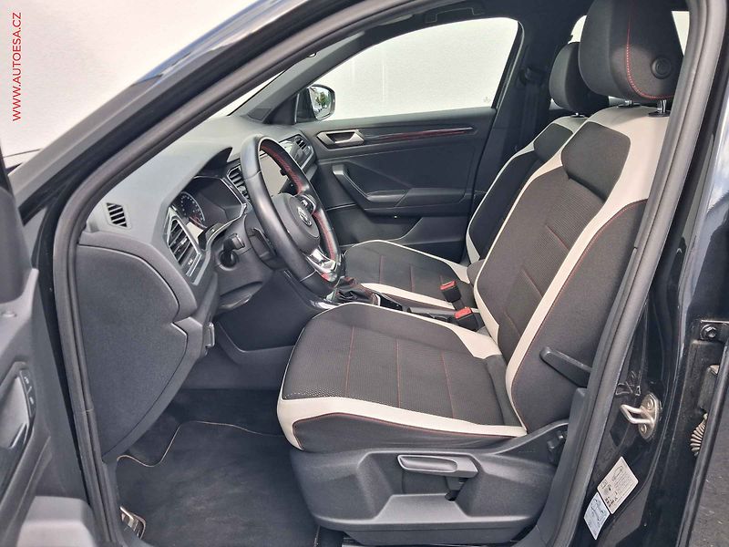 Volkswagen T-Roc (2018) 1.5 TSi, Highline, DSG, LED - fotka 9 z 21
