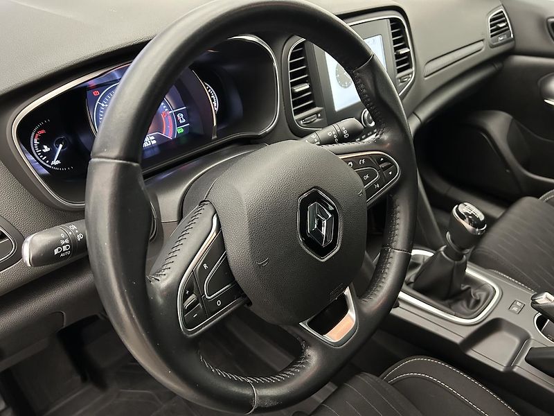 Renault Mégane 1.5 dCi Limited Plus - fotka 8 z 22