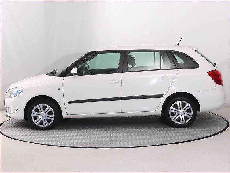 Škoda Fabia (2012) 1.6 TDI, Tempomat - fotka 3 z 15