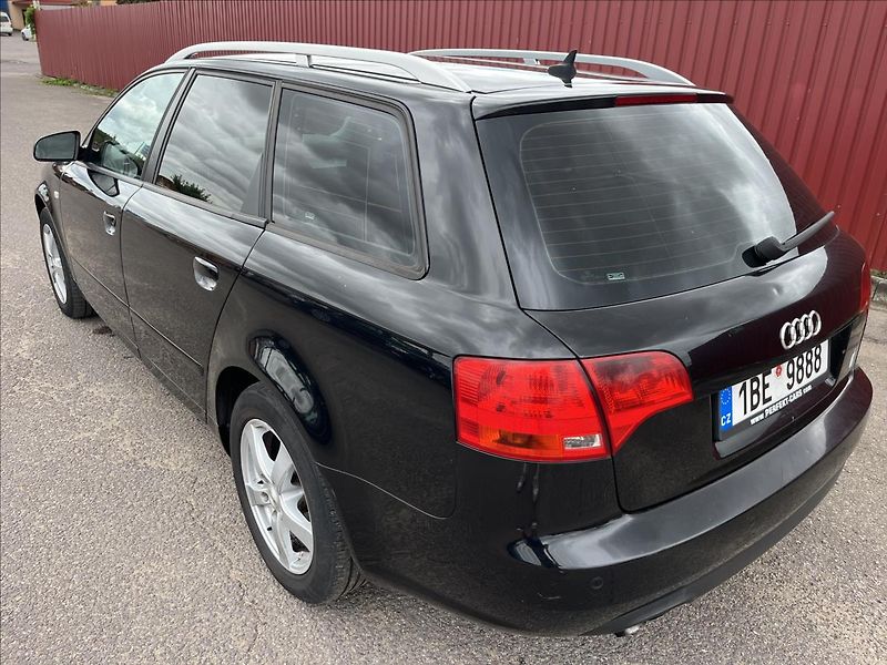 Audi A4 Avant 2,0 TDi 103 KW AUTOMAT K - fotka 8 z 36