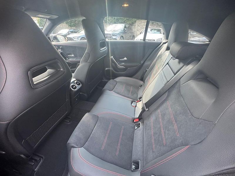 Mercedes-Benz CLA 200 Shooting Brake AKCE - fotka 12 z 23