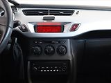 Citroën C3 (2010) 1.4 i, po STK, v dobrém stavu - náhled 12