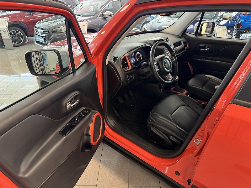 Jeep Renegade 2.0 MJT, 6MT, 4x4, CZ, 1.maj. - fotka 12 z 47
