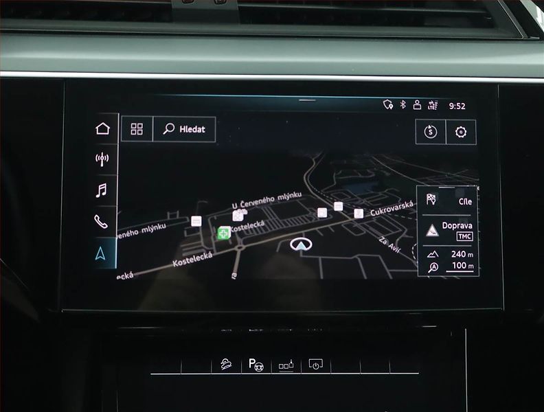 Audi e-tron (2020) 50 quattro, SoH 87% - fotka 17 z 19
