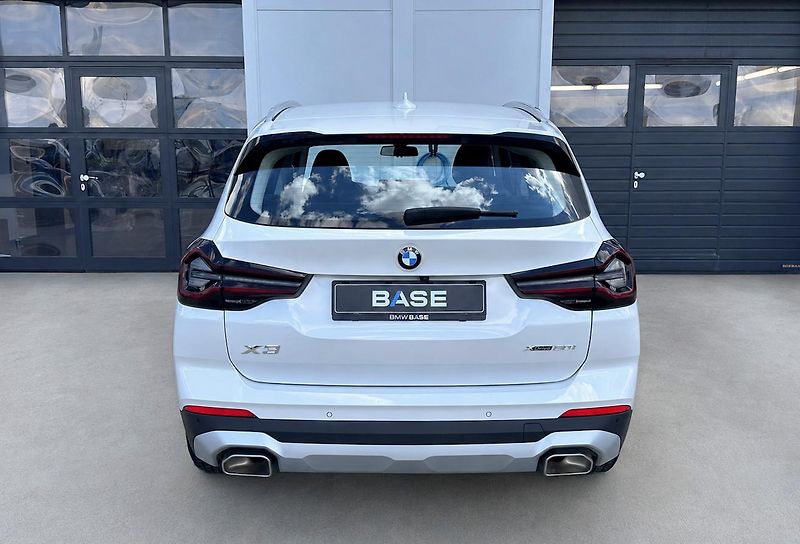 BMW X3 xDrive20i - fotka 5 z 22