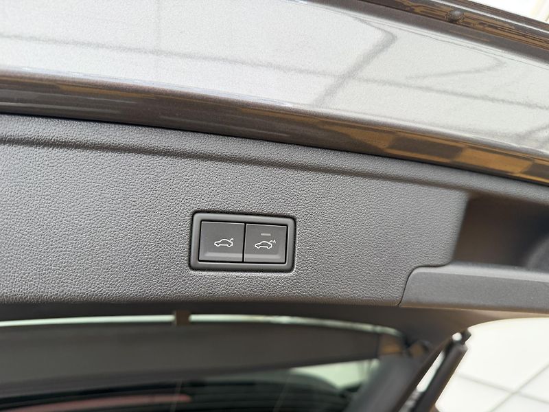 Volkswagen Touareg 3.0Tdi*210kw*DPH*Final-Edition - fotka 15 z 50