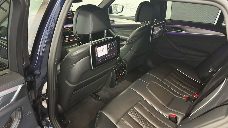 BMW Řada 5 540XD, maximální výbava! - fotka 26 z 62