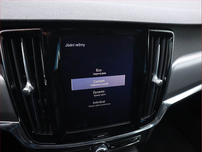Volvo S90 (2018) D4, Automat, Serv.kniha, Kůže - fotka 22 z 23