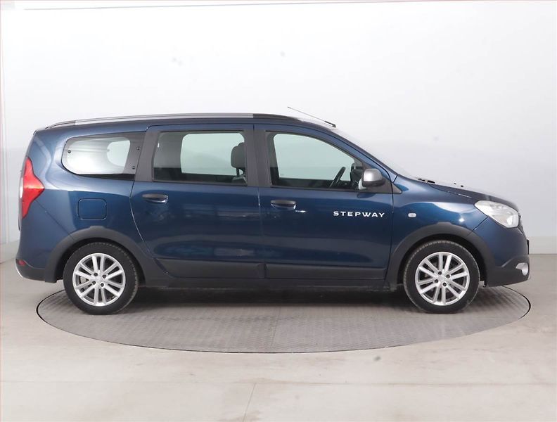 Dacia Lodgy (2019) Stepway 1.3 TCe, 7 míst - fotka 6 z 16