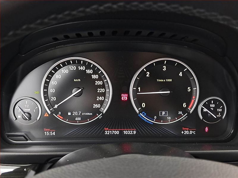 BMW Řada 5 (2015) 520d, Automat, Tempomat - fotka 11 z 24