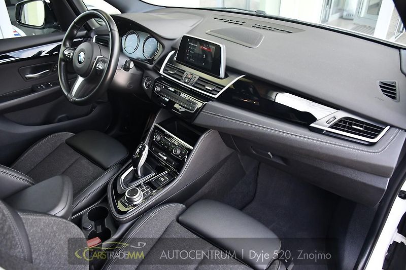 BMW Řada 2 216d GRAN TOURER 1M ČR TAŽNÉ - fotka 16 z 54