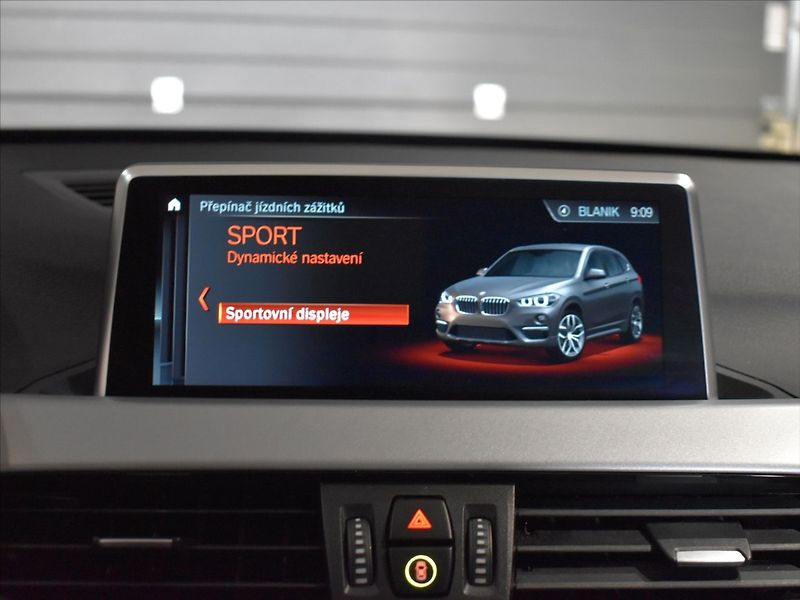 BMW X1 2,0 118D - fotka 21 z 23