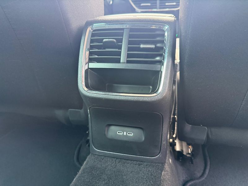 Škoda Octavia Style 2.0 TDI 110kW DSG Combi - fotka 23 z 25