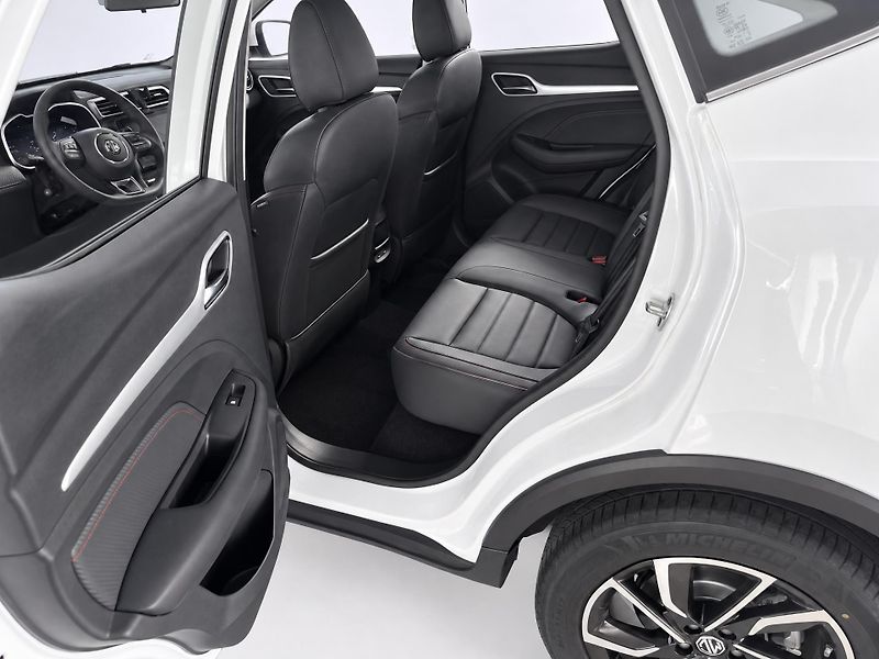 MG ZS 1,0 TGI 82 KW Exclusive CZ - fotka 11 z 25