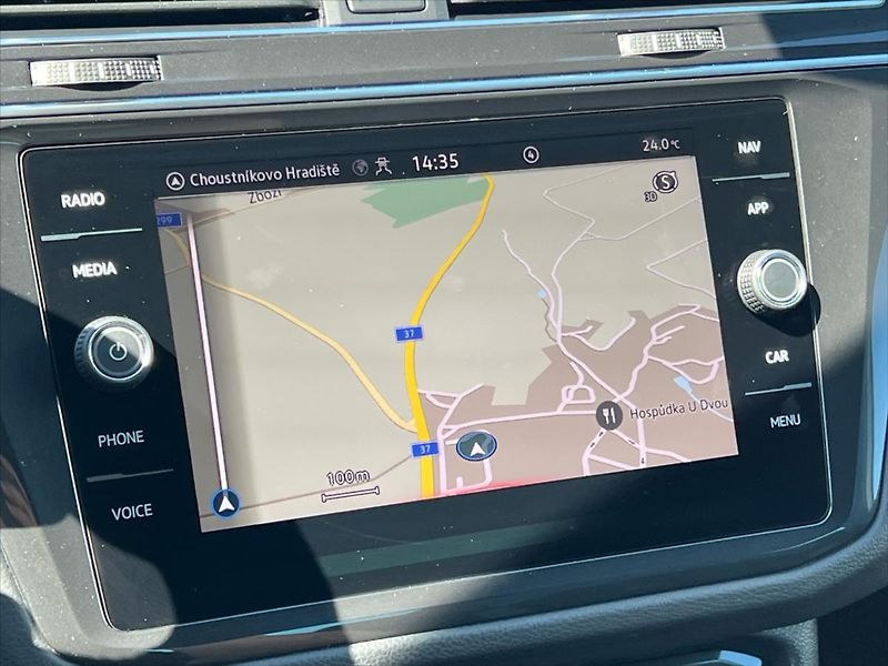 Volkswagen Tiguan 1,5 TSi 110 kW 7DSG R-LINE - fotka 23 z 27