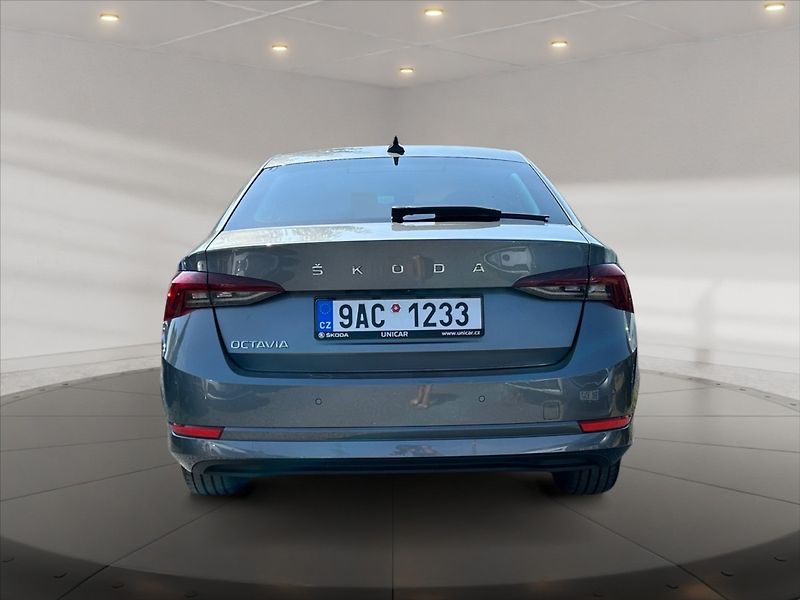 Škoda Octavia 2,0 TDI 110 Style AT - fotka 5 z 11
