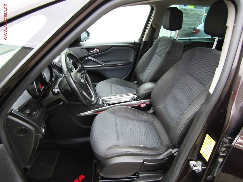 Opel Zafira (2012) 1.4T Tourer, ČR, servis.kniha - fotka 9 z 17