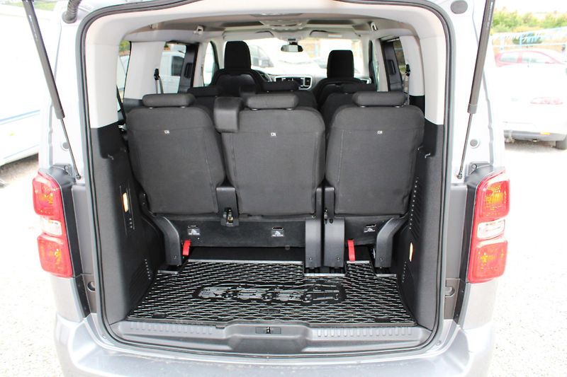 Toyota ProAce Verso (2022) 2,0D TEMPOMAT 8MÍST  KLIMA  - fotka 12 z 18