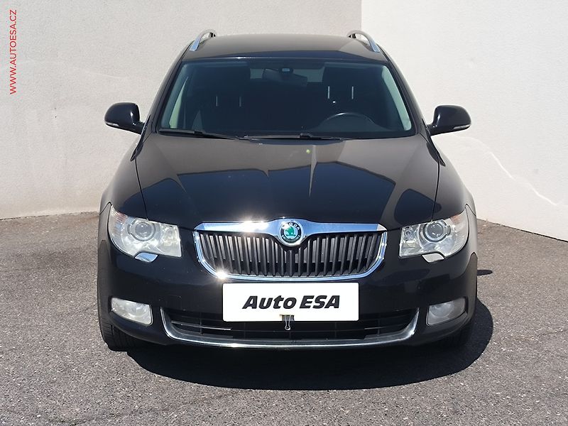 Škoda Superb (2011) 2.0TDi, DSG, bixen, TZ - fotka 2 z 21