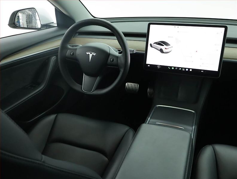 Tesla Model 3 (2021) Long Range 4WD 82kWh, SoH 85% - fotka 7 z 21