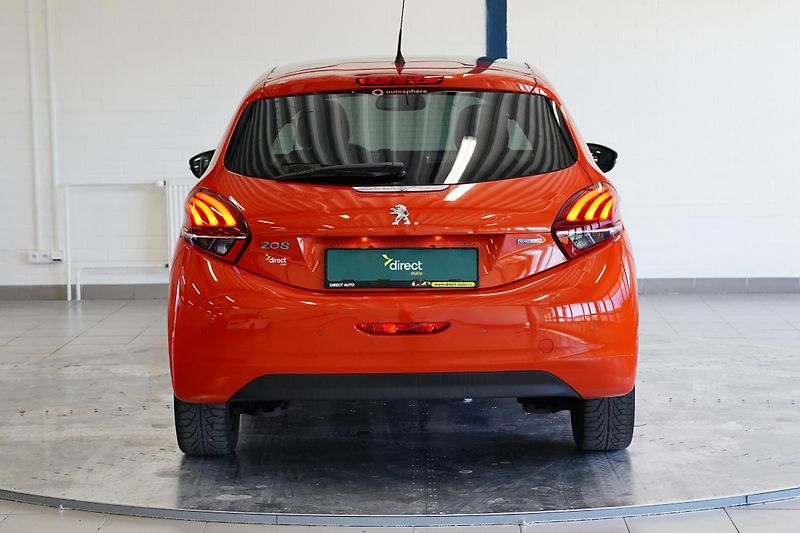 Peugeot 208 - fotka 4 z 6