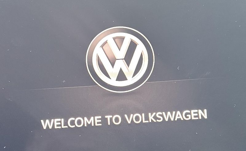 Volkswagen Golf IQ.DRIVE 1.6TDi DSG KLIMA ALU - fotka 28 z 55