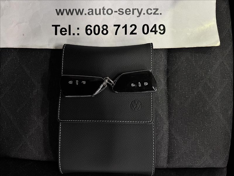 Volkswagen Golf 1.5TGI 96kW DSG ACC 2XKOLA DPH - fotka 40 z 41