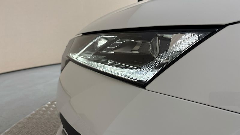 Škoda Octavia 2.0 TDI DSG Style - fotka 18 z 27