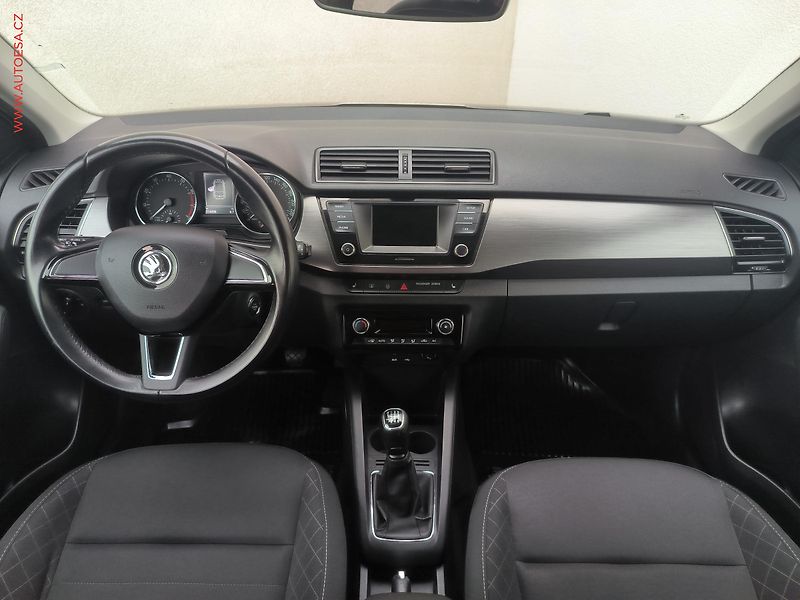 Škoda Fabia (2018) 1.0 TSi, 2.maj,ČR, Style - fotka 8 z 18
