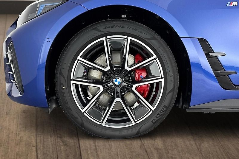 BMW i4 xDrive40 - fotka 14 z 14