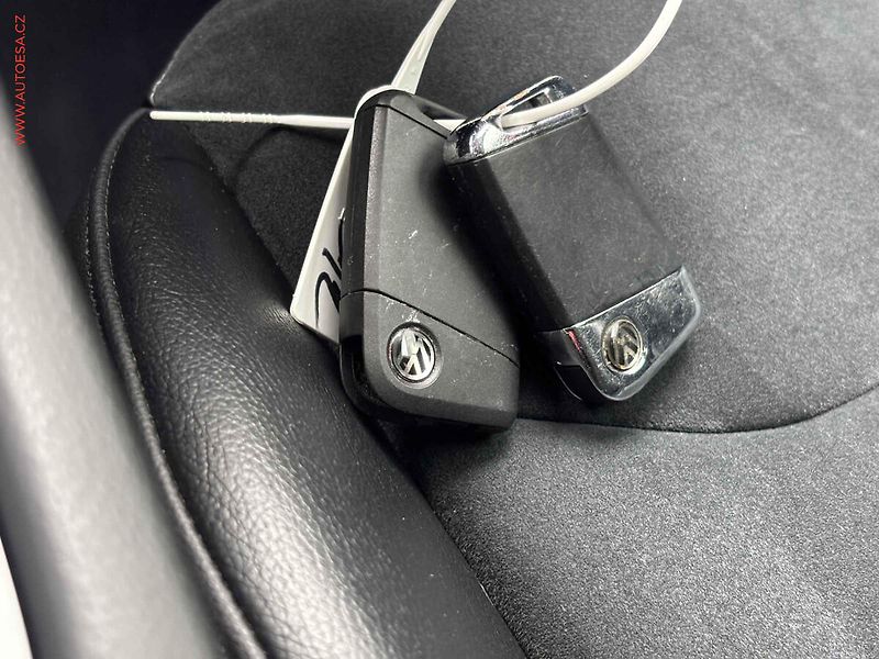 Volkswagen Arteon (2017) 2.0 TDi 4x4, Elegance, DSG - fotka 19 z 19