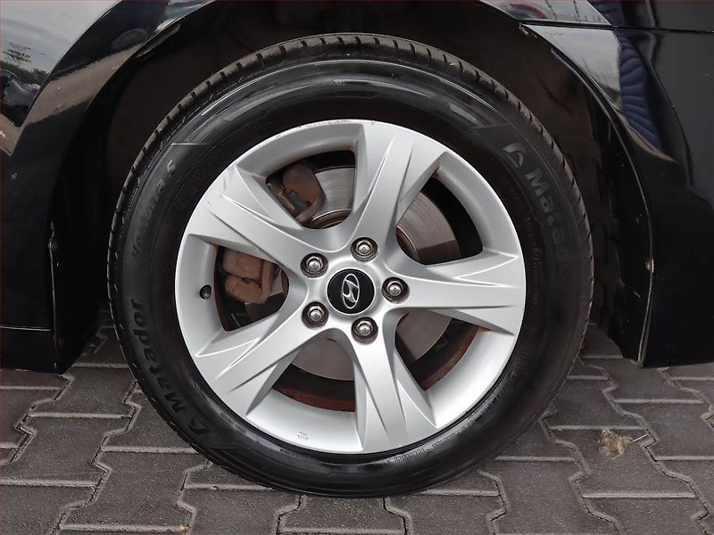 Hyundai i40 (2012) 1.7 CRDi, Automat, Navi - fotka 15 z 19