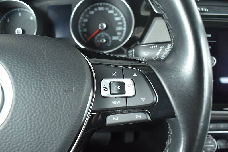 Volkswagen Touran (2022) 2.0TDI 110kW Závěs, DSG - fotka 12 z 23