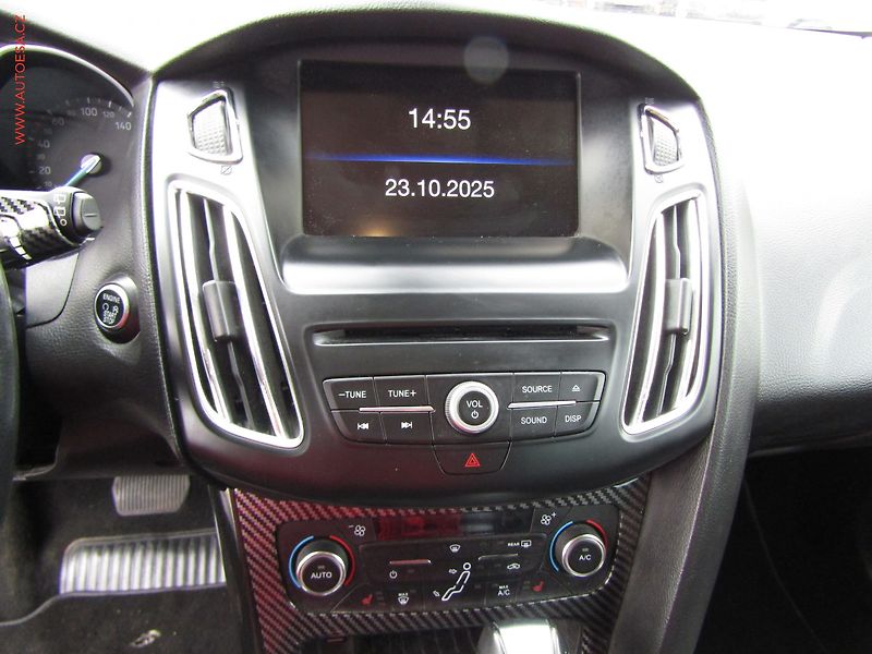 Ford Focus (2015) 2.0 TDCi, Titanium, AT, bixen - fotka 15 z 20