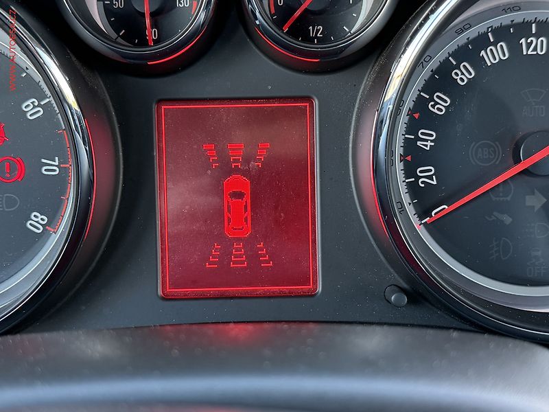 Opel Zafira (2016) 1.4 i, ČR, servis.kniha - fotka 12 z 18