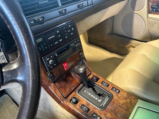 Mercedes-Benz SL (1990) 500 kabriolet - fotka 20 z 26