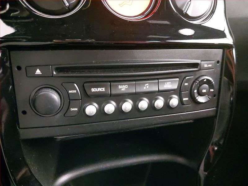 Citroën DS3 (2010) 1.6 VTi, Serv.kniha, nová STK - fotka 19 z 19